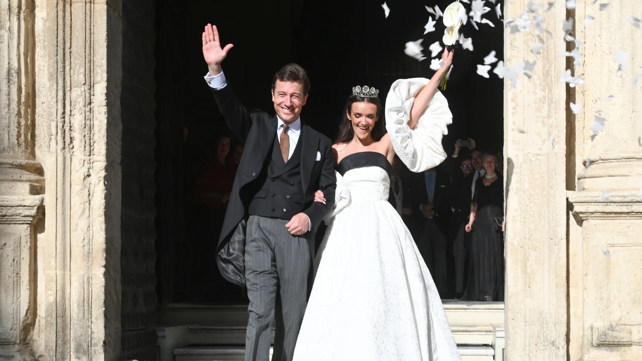 El día que Gabriela Represa cambió los códigos de vestimenta con este look nupcial con lazo negro y tiara floral