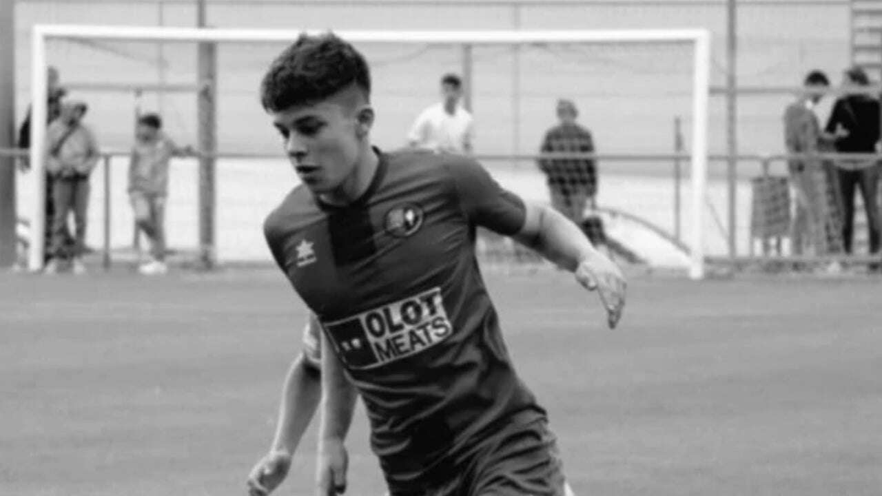 Muere a los 17 años Aniol Llach, joven promesa del fútbol catalán