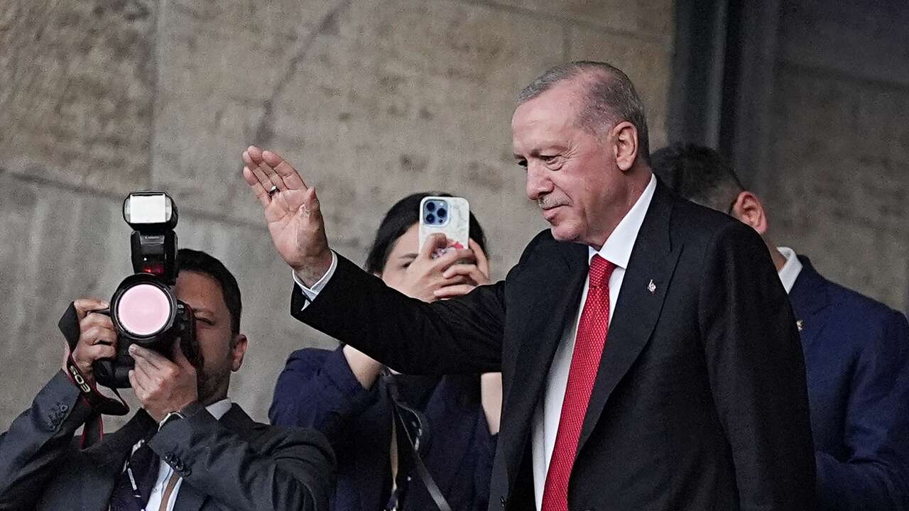 Erdogan emerge como un hombre clave en la era post Asad