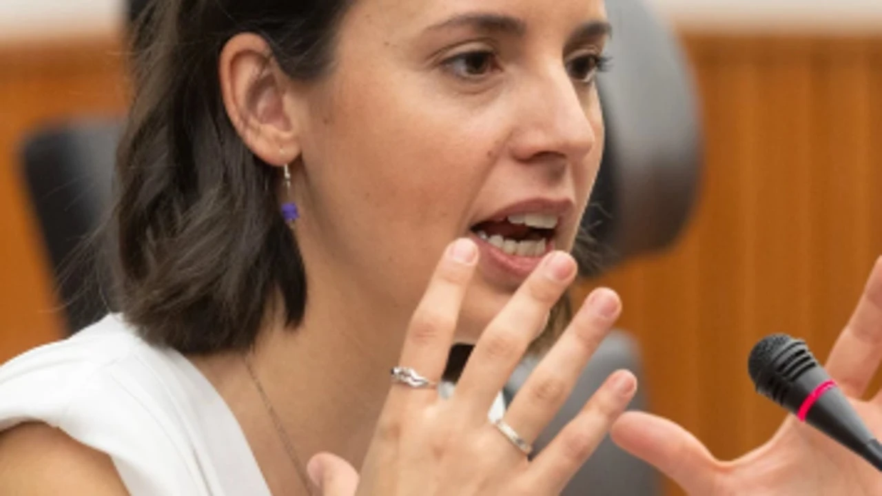 Así ha quedado la cara de Irene Montero después de una singular sesión de maquillaje y peluquería
