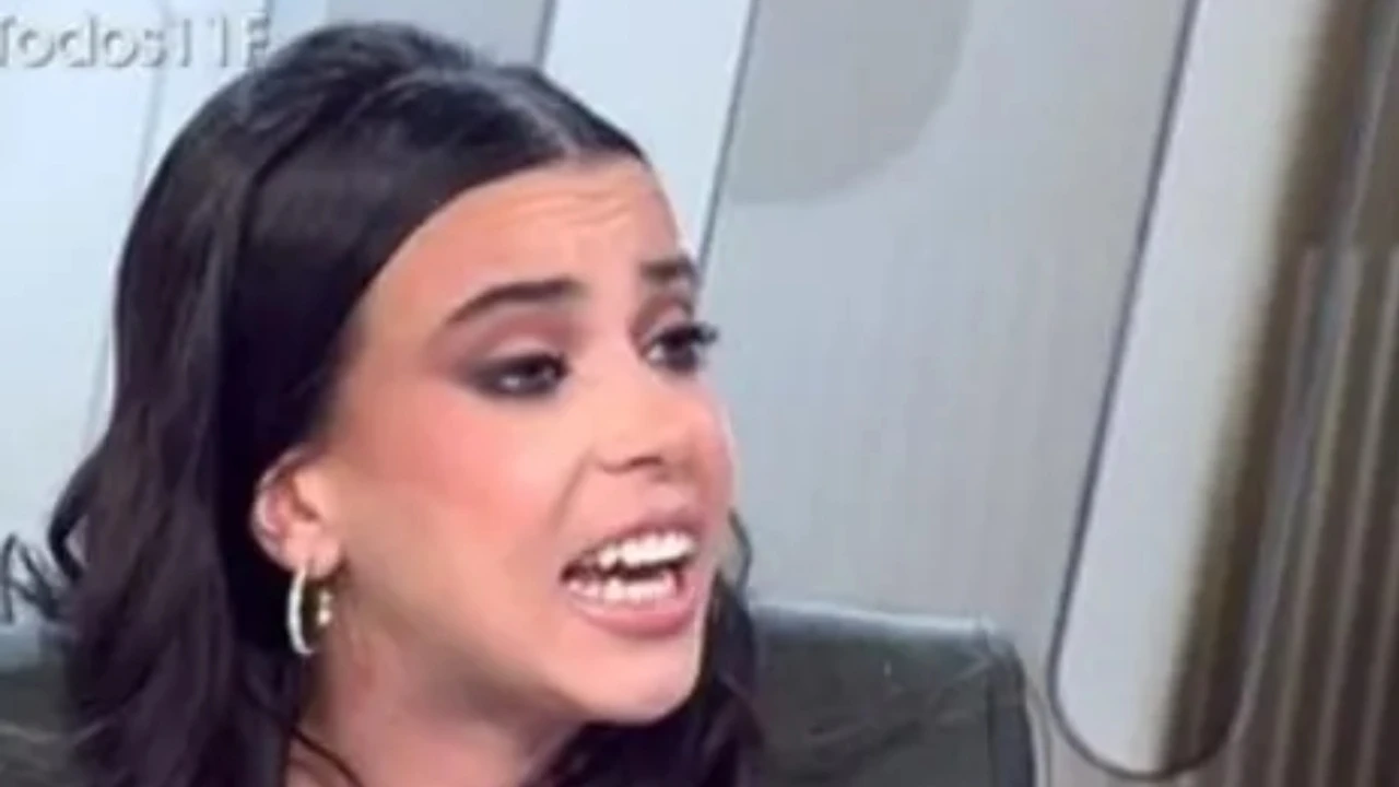 Denuncia contra Sarah Santaolalla por animar en directo a que los menores tengan sexo