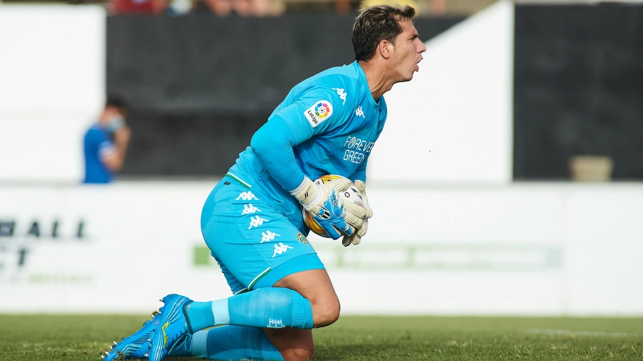 Joel Robles firma un contrato por tres temporadas a sus 34 años