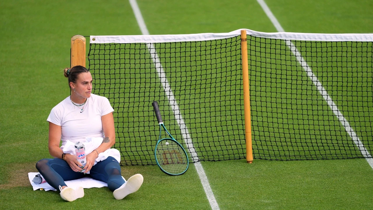 El divertido entrenamiento en Wimbledon entre Sabalenka y Sinner, los dos número uno, con sorpresa al final
