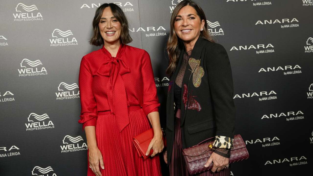 Tamara Falcó se adelanta a la Navidad con el conjunto rojo más preppy (y clásico) para una cena de lo más especial en Barcelona