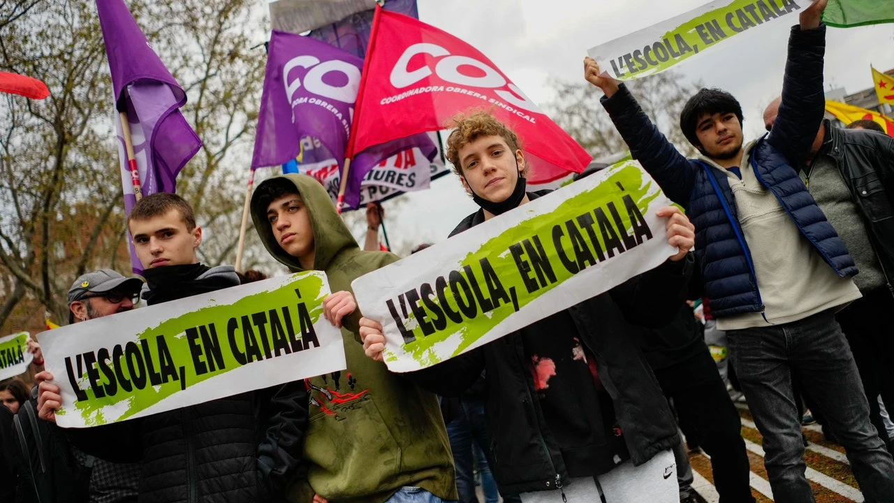 Cataluña exporta a la Comunidad Valenciana su acoso al castellano
