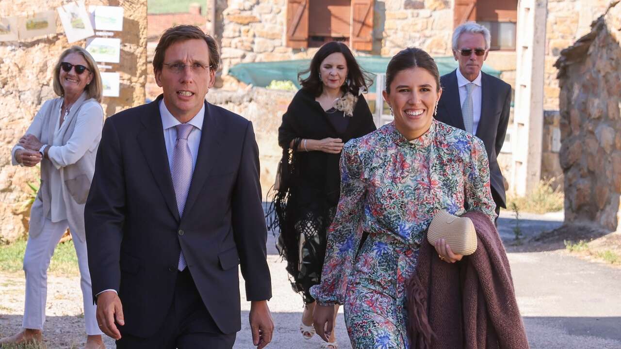 Todos los looks de invitada perfecta (como Teresa Urquijo o Xandra Falcó) en la boda de Verónica Urquijo y Roberto Truque