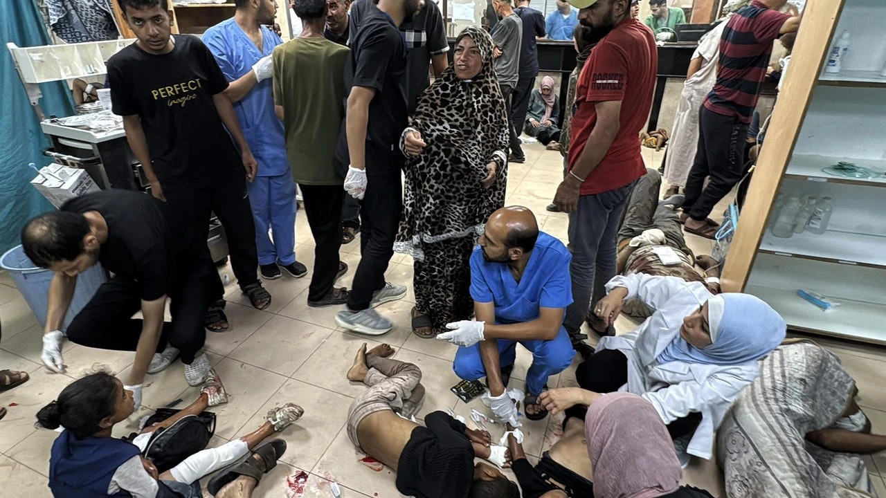 Al menos 10 muertos en un bombardeo israelí contra una escuela en el norte de Gaza