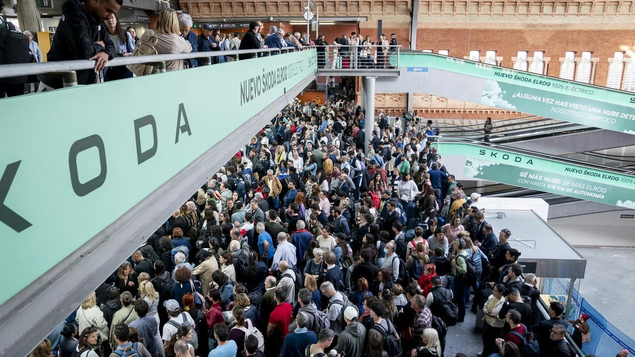 Qué majos los políticos: nos aplauden por ser borregos