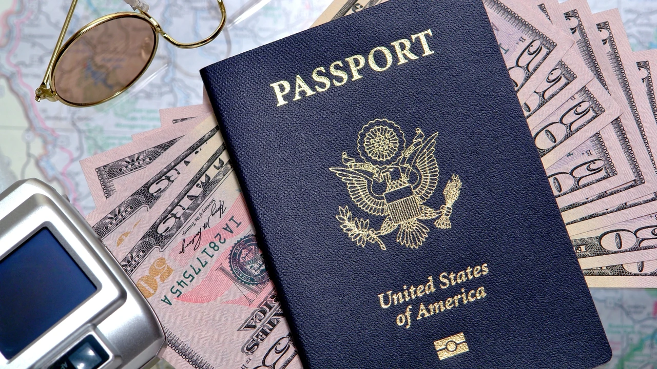 Adiós a viajar: EE UU prohibirá renovar el pasaporte a aquellos que no cumplan con estos requisitos