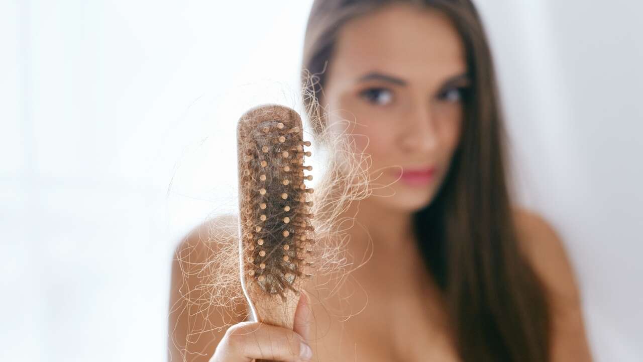 Una nutricionista advierte sobre las vitaminas que debes tomar para evitar la caída de cabello: 