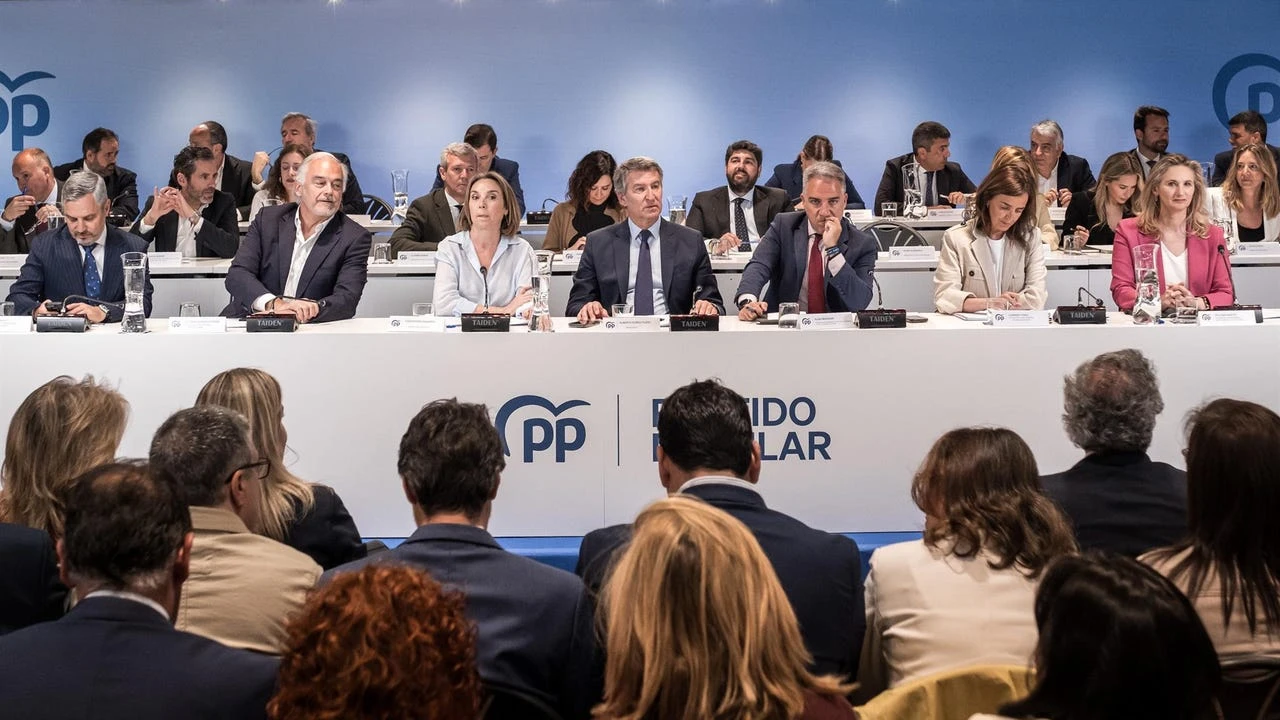Feijóo se proyecta en Moncloa con el lema «haré lo que prometa»