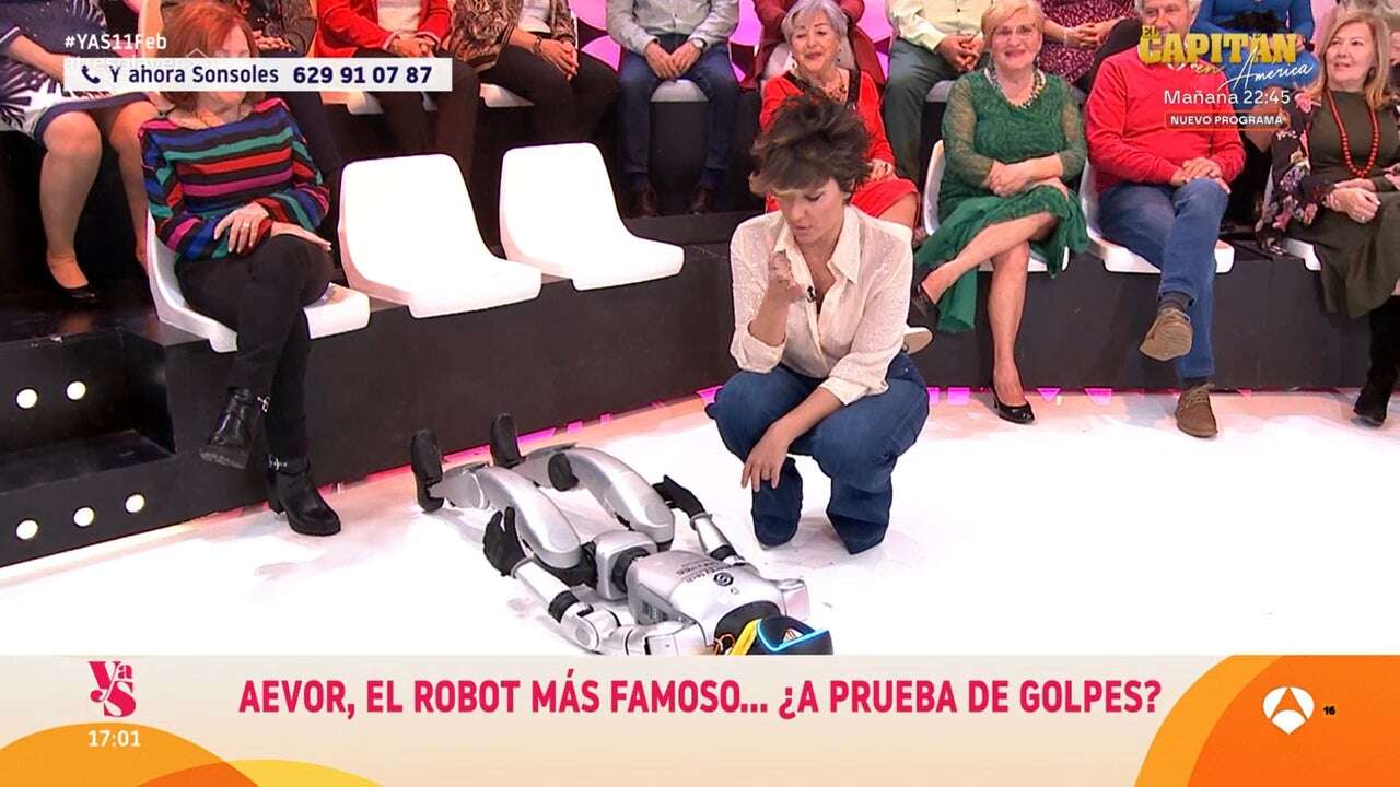 Sonsoles Ónega derriba sin querer al robot más famosos de la televisión: 