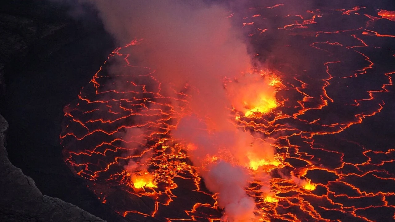 África está separándose más rápido de lo pensado a causa de una gigantesca masa de roca caliente