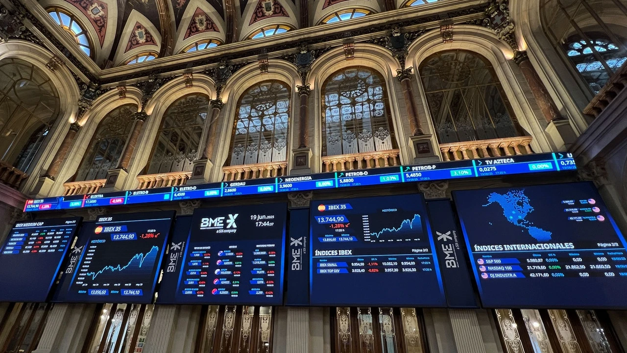 El Ibex 35 retrocede ante la incertidumbre de Oriente Medio