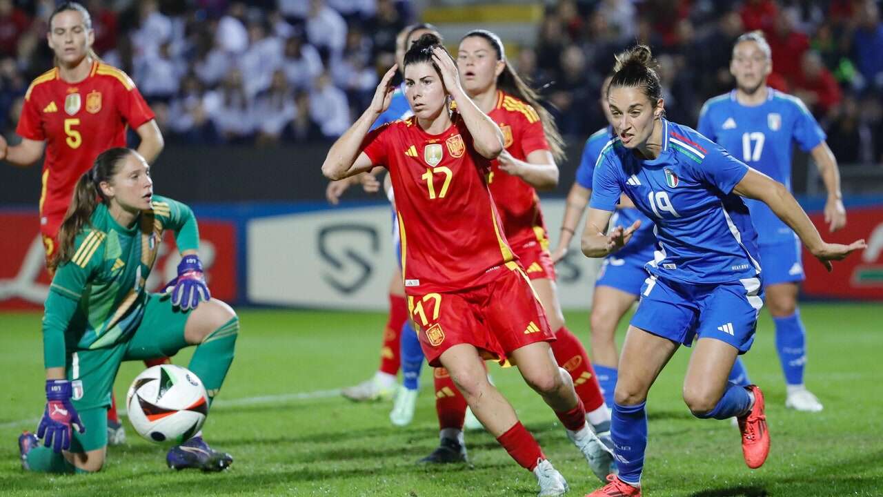 Italia, 1-España, 1: la campeona del mundo no se reconoce