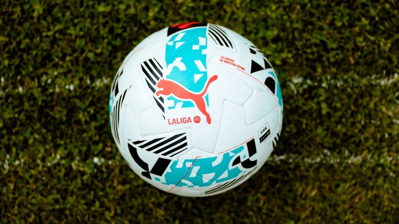 ¿Dónde ver fútbol online en 2025/2026? LaLiga, Segunda División España, Premier League...