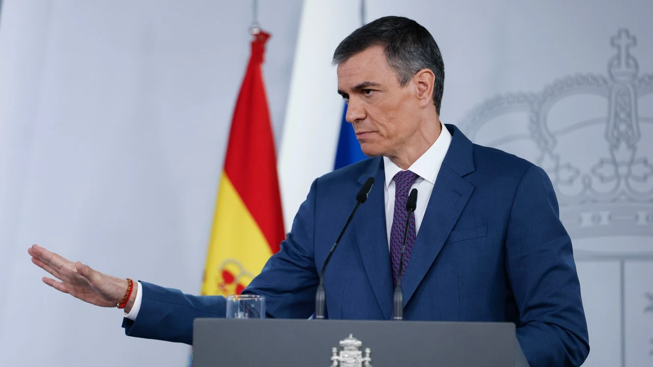 Sánchez da un ultimátum a las eléctricas para que le remitan 