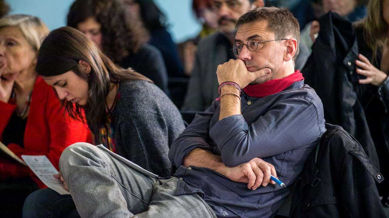 Monedero tira de la manta y amenaza a Iglesias y a Montero con publicar mensajes que les dejarían como 