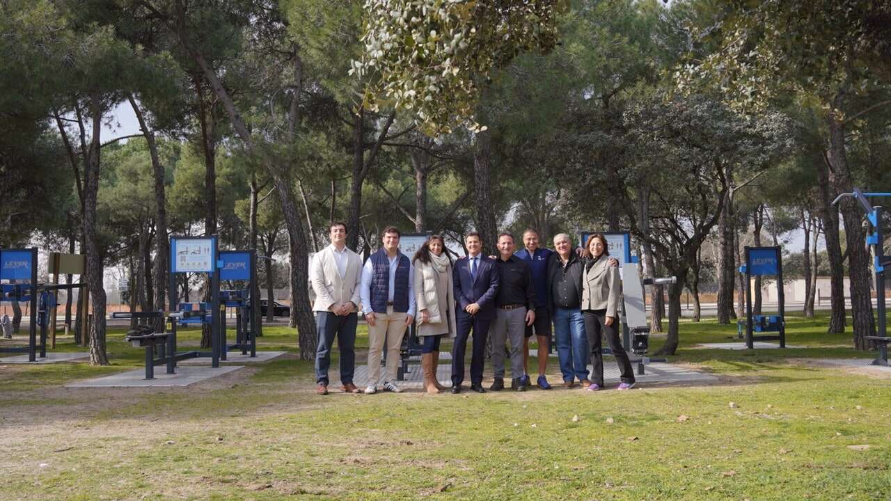 La Dehesa de Navalcarbón estrena once máquinas de entrenamiento de fuerza al aire libre