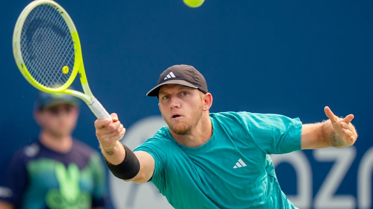 Davidovich se retira ante Rublev y se despide en los octavos del Masters 1.000 de Toronto