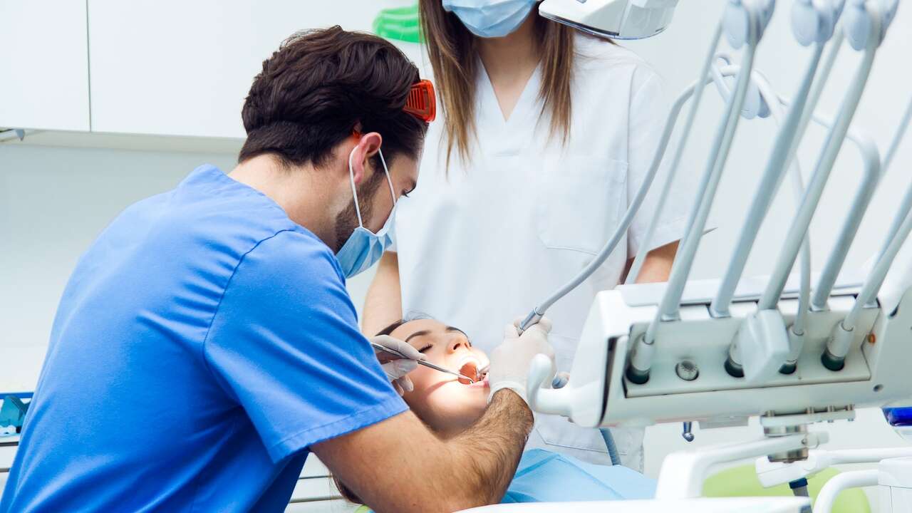 Dentista gratis en 2025: requisitos y cómo acceder a la nueva ayuda de la Seguridad Social