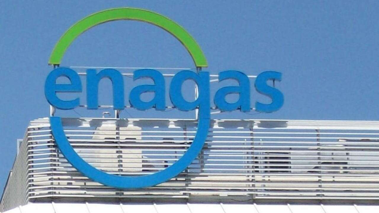 Enagás pierde 130 millones por la venta de Tallgrass pero reduce en casi 1.000 millones su deuda