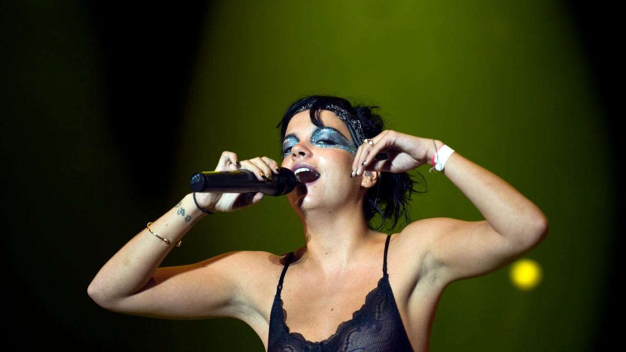 Lily Allen revela que gana más con sus fotos de pies en OnlyFans que en Spotify