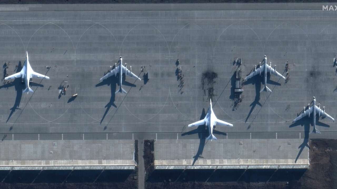 Drones ucranianos provocan un gran incendio en la base de los bombarderos estratégicos rusos