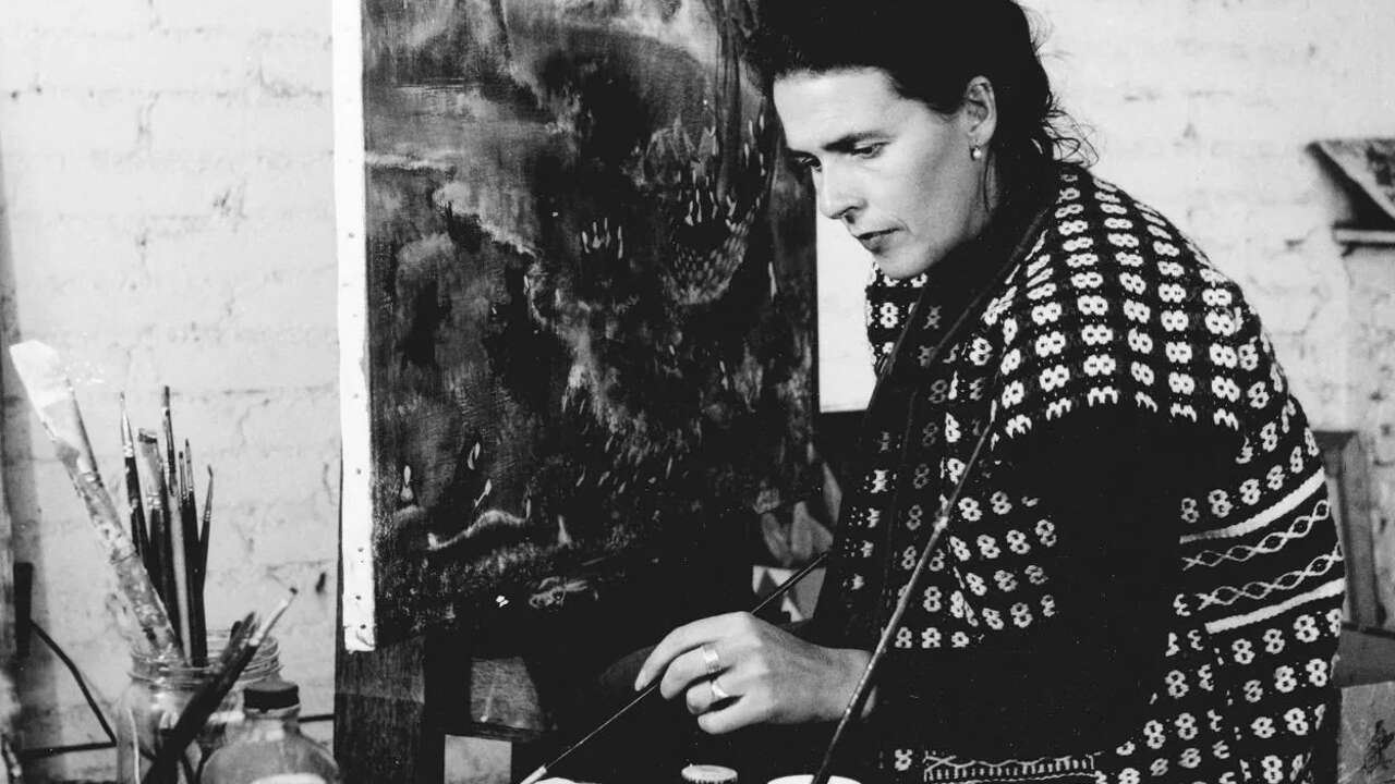 Psiquiátricos franquistas, sombras en los sueños y extirpación del amor: así fue el abismal viaje de Leonora Carrington al centro de la locura