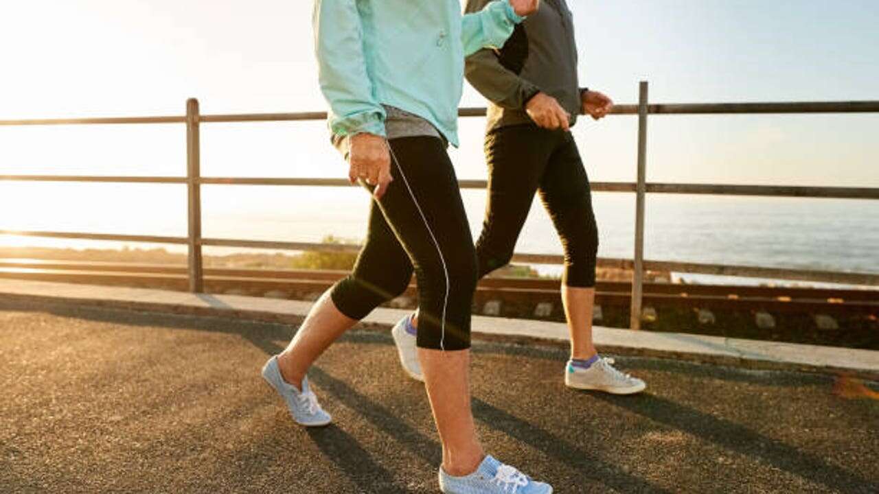 La novedosa técnica para quemar más calorías mientras caminas