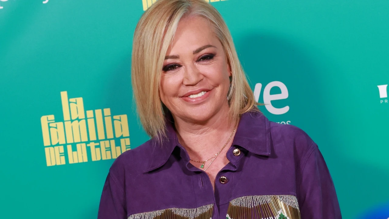 Belén Esteban y María Patiño se visten de la firma sevillana Scalpers para la presentación de 'La familia de la tele'