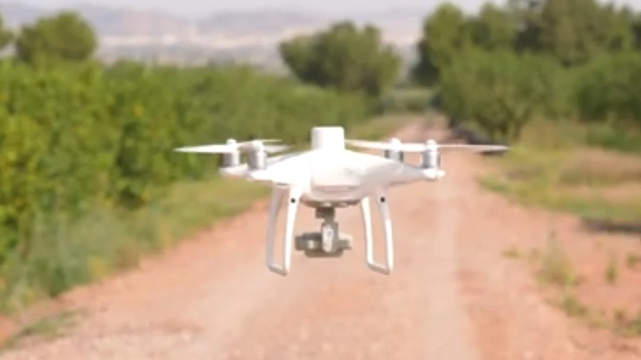 La Policía de Extremadura identifica al piloto de un dron que puso en peligro a los asistentes a un concierto