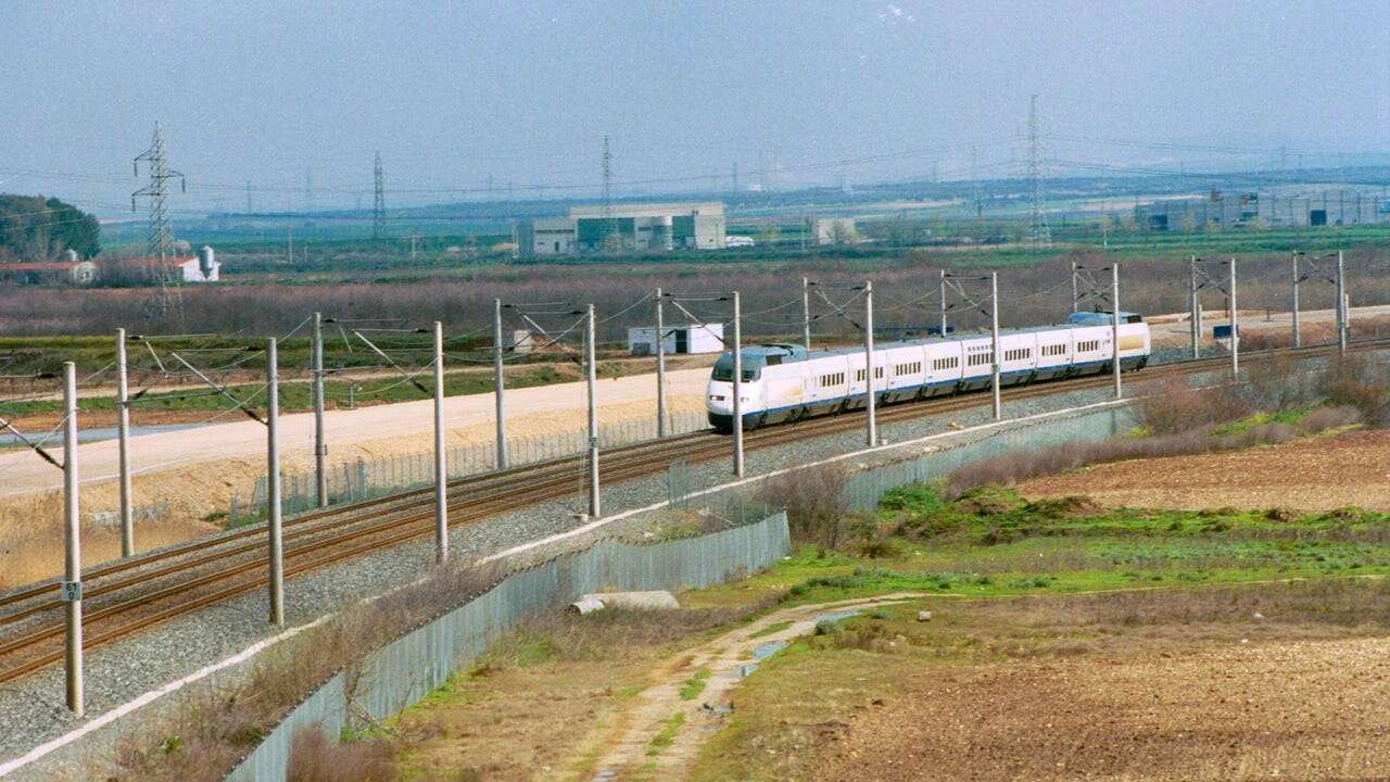 Adif no quiere que un rayo provoque un accidente de tren mortal como ocurrió en China