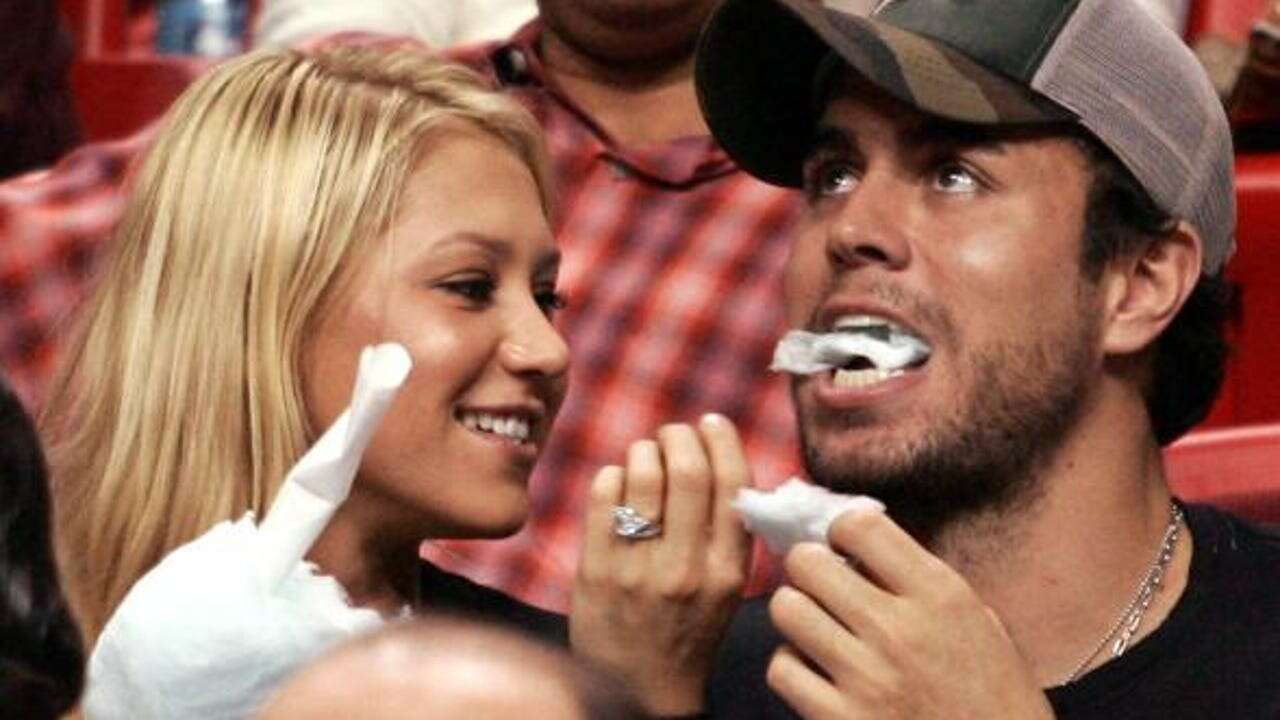 Anna Kournikova, en silla de ruedas: la novia de Enrique Iglesias preocupa a todos