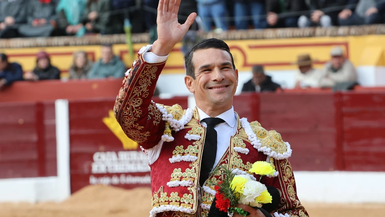Manzanares regresa en Sevilla mientras Emilio de Justo pasa por el quirófano
