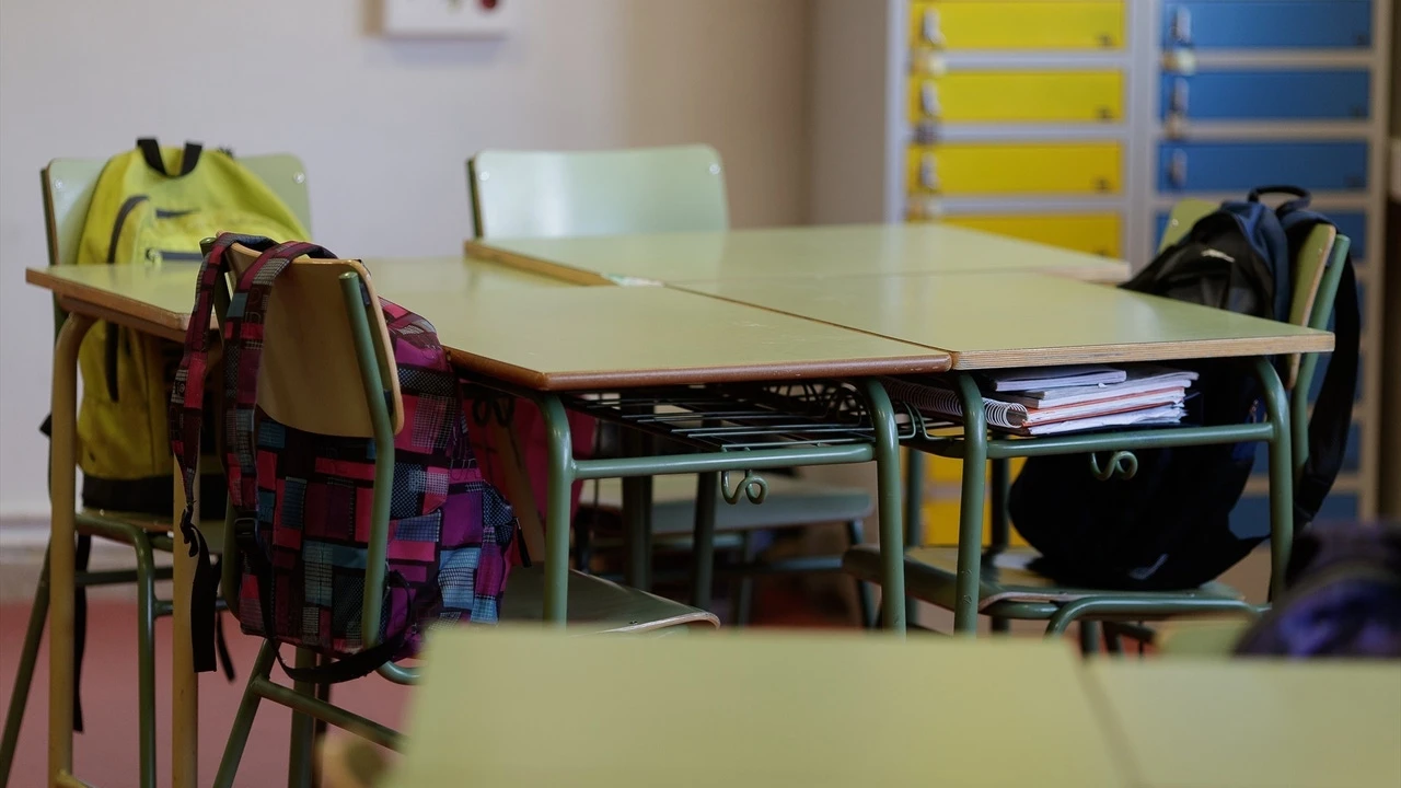 Cerca de 10.000 personas del sector educativo pierden su trabajo cada verano en España