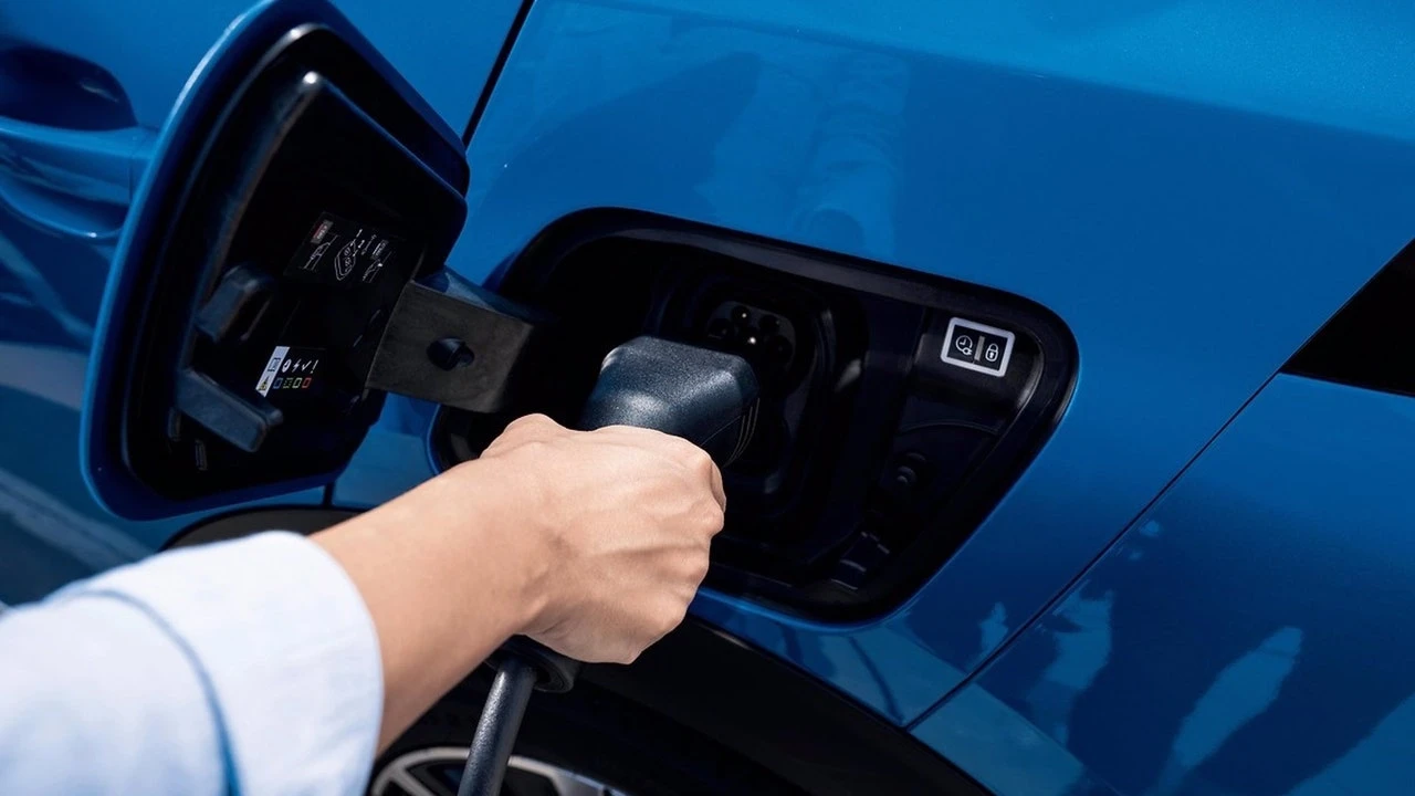 El suministro de litio no cubrirá la demanda de coches eléctricos esta década