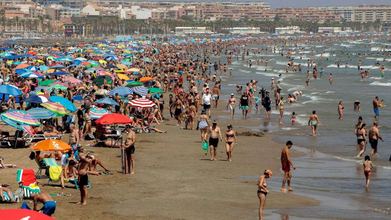 Torrevieja, Arrecife y Granadilla de Abona lideran el crecimiento poblacional en España