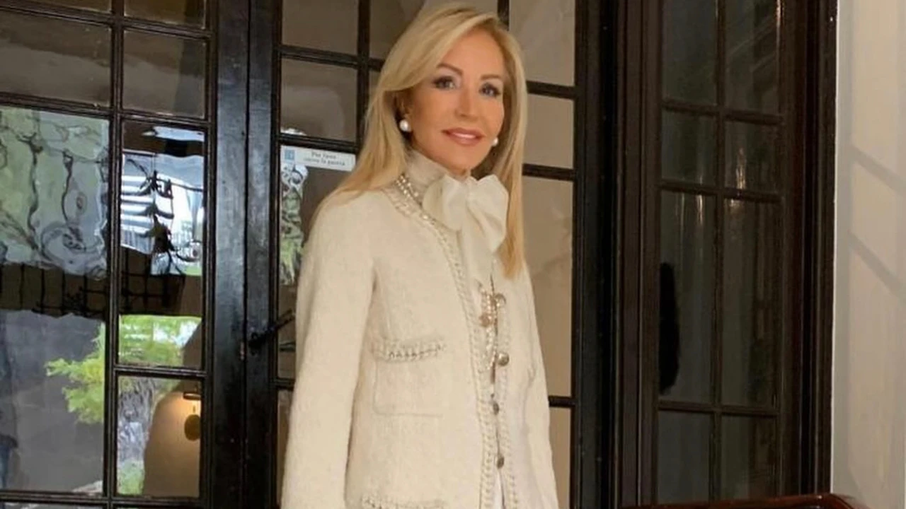 Carmen Lomana tiene la blazer más elegante y sofisticada perfecta para looks de oficina esta primavera