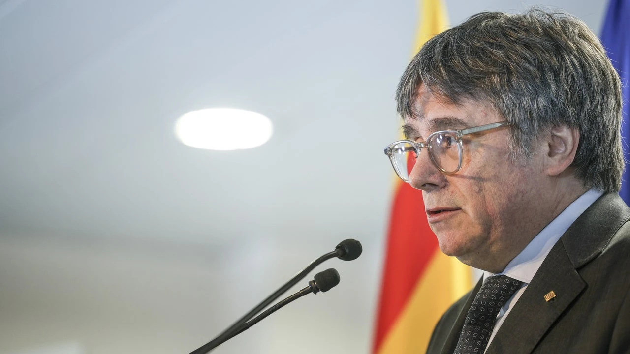 Sánchez prepara su fotografía con Puigdemont tras la amnistía del TC