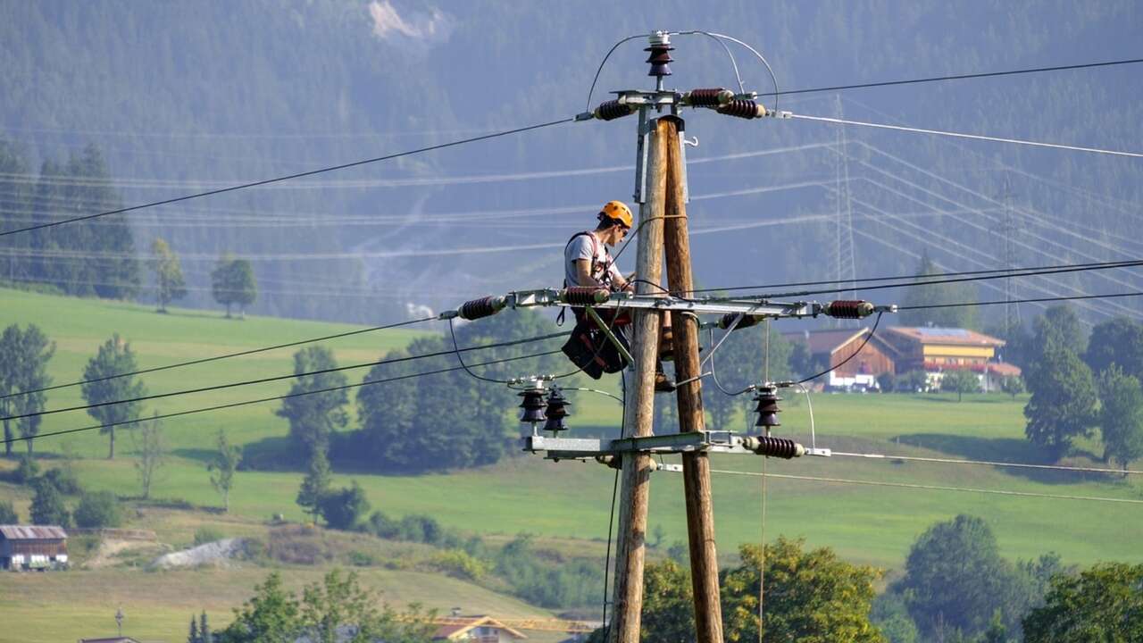 Una española revela lo que cobra un electricista en Suiza por hora: 