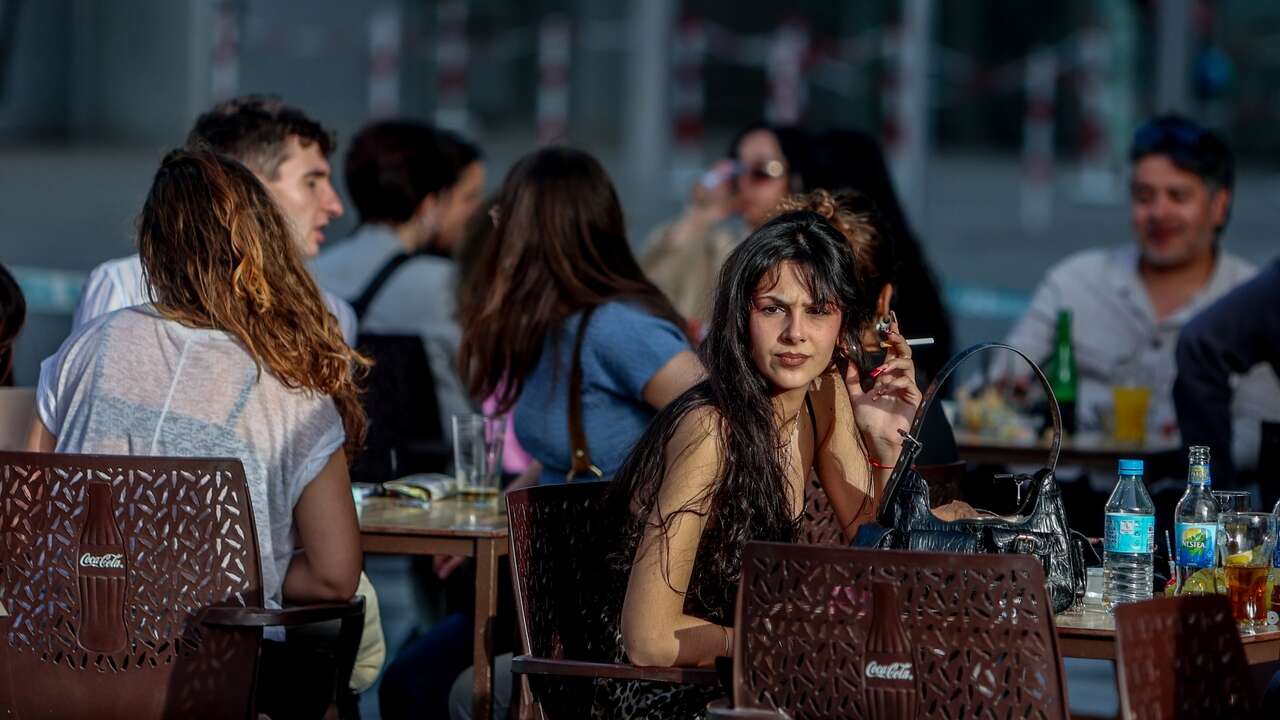 La Comisión Europea recomienda que no se fume en terrazas de bares y restaurantes