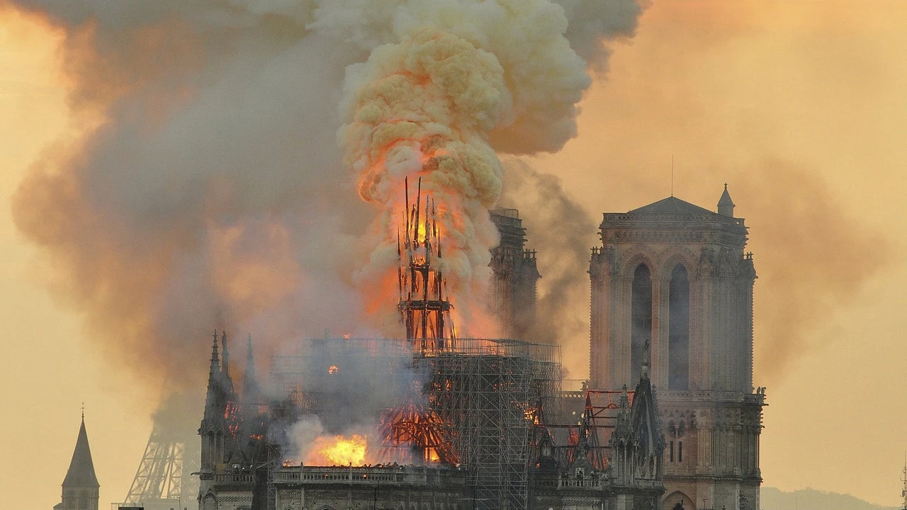 Los guardianes del Patrimonio: cómo salvar del fuego una obra de arte