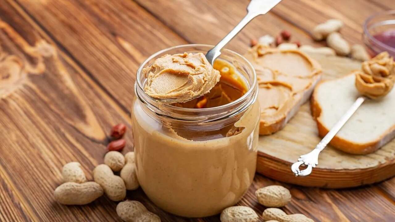 ¿Crema de cacahuete o de almendras? Descubre cuál es la opción más saludable