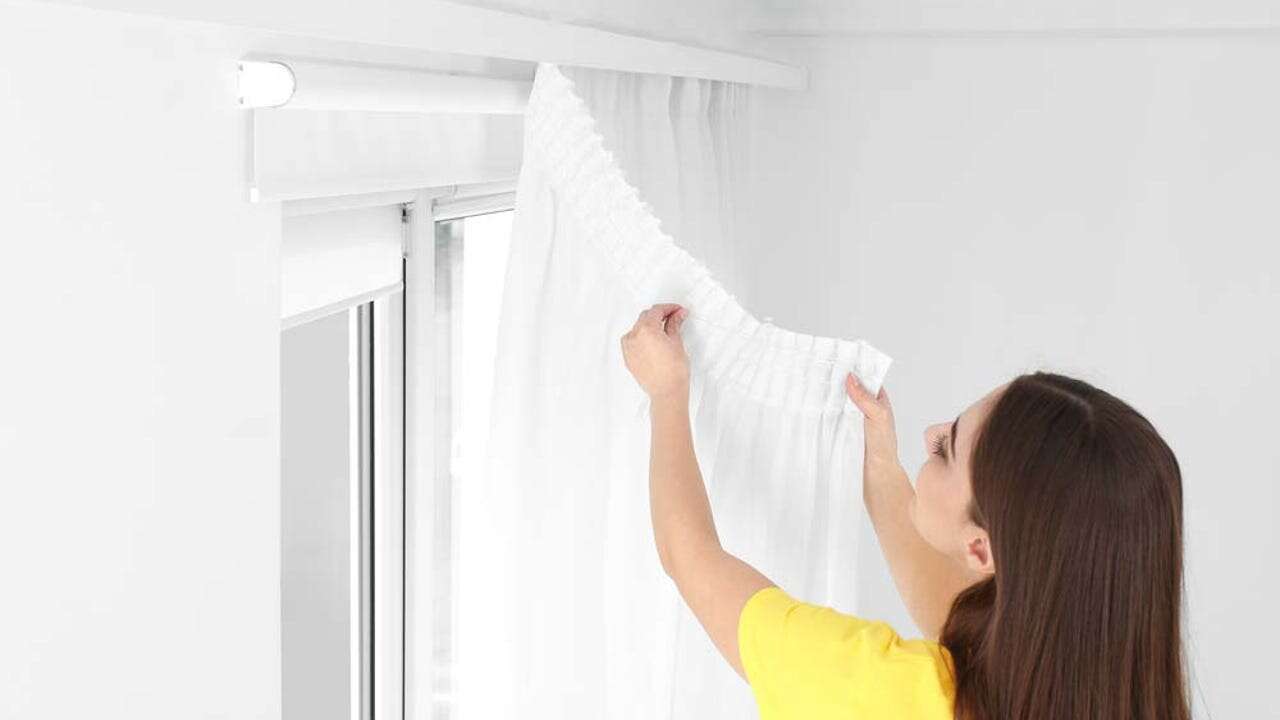 El “truco de la abuela” para dejar las cortinas brillantes y como nuevas: “Una vez lavadas…”