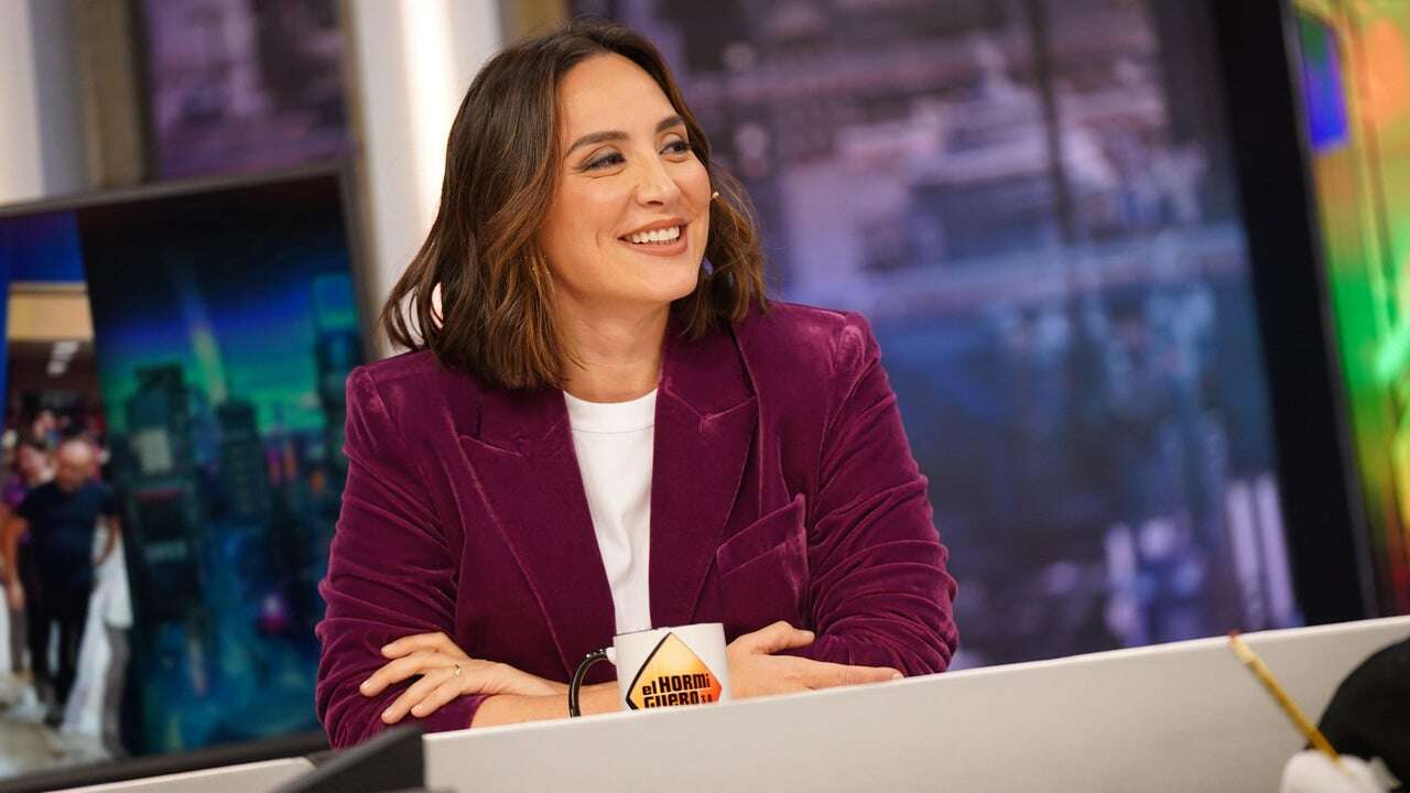 La blazer de terciopelo de Mango que Tamara Falcó ha estrenado en 'El hormiguero' es perfecta para estas fiestas