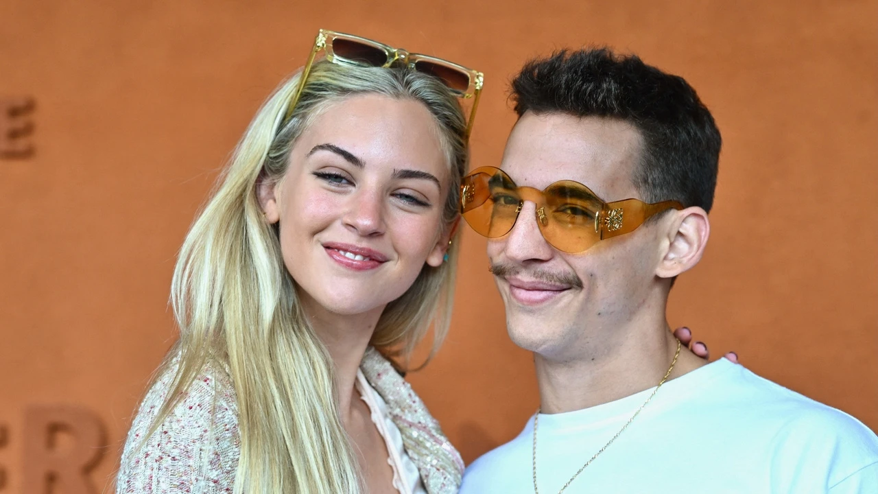 Miguel Herrán, enamorado de nuevo tras su ruptura con Celia Pedraza: las románticas fotografías con su misteriosa novia en Roland Garros