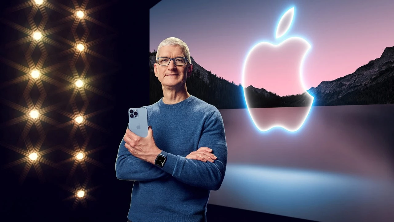 Tim Cook admite que Apple no consigue su IA deje de mentir