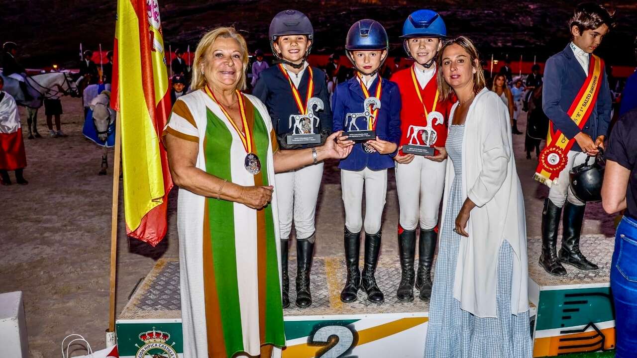 Abuela, hija y nieta unidas por el mundo del caballo