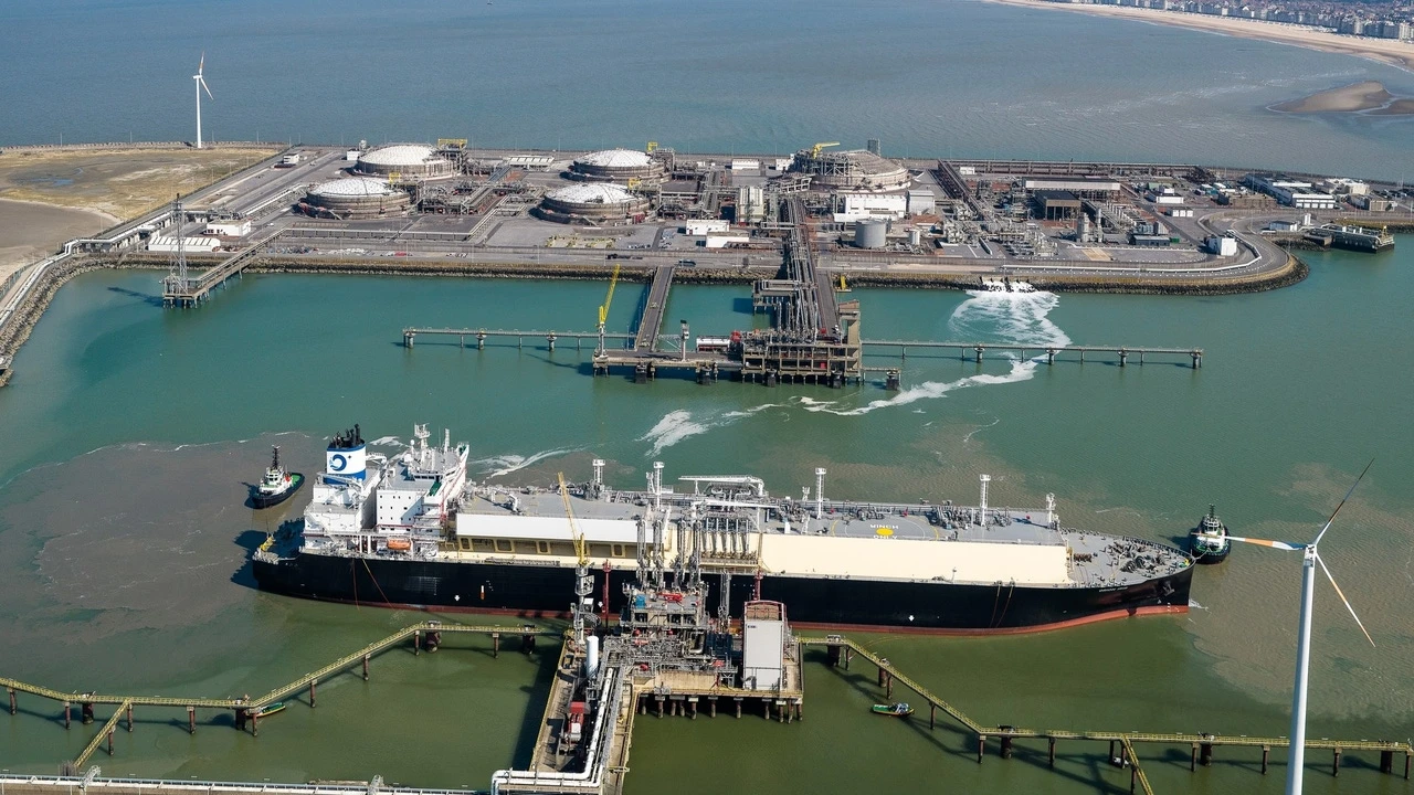 España compra un 32% menos de gas a Rusia, que aún es el tercer mayor proveedor